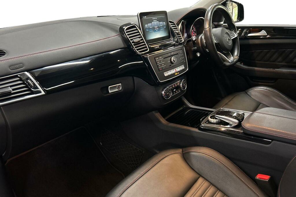 Compare Mercedes-Benz GLE Class 3.0 Gle450 V6 Amg Premium Plus G-tronic 4Matic E VA65RFE Black