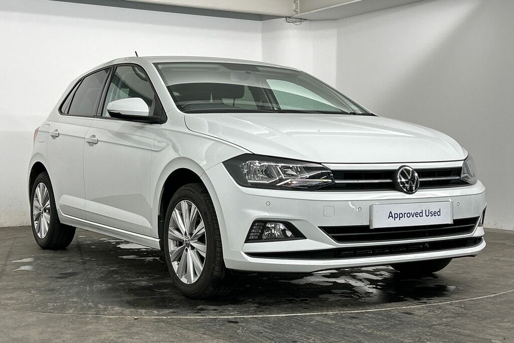Compare Volkswagen Polo 1.0 Tsi 95 Match SW21PLU White