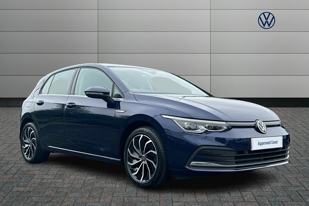 Compare Volkswagen Golf 1.5 Etsi Style Dsg AJ21OLK Blue