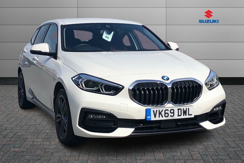 Compare BMW 1 Series 118I Sport VK69DWL White