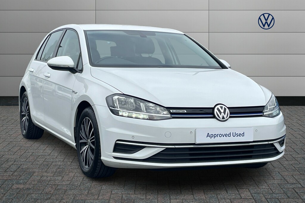 Compare Volkswagen Golf Se Navigation Tsi Evo VN67HCP White