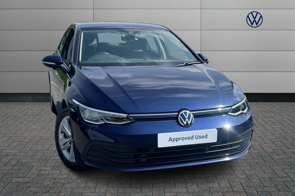 Compare Volkswagen Golf 1.5 Tsi 150 Life AF21WFX Blue