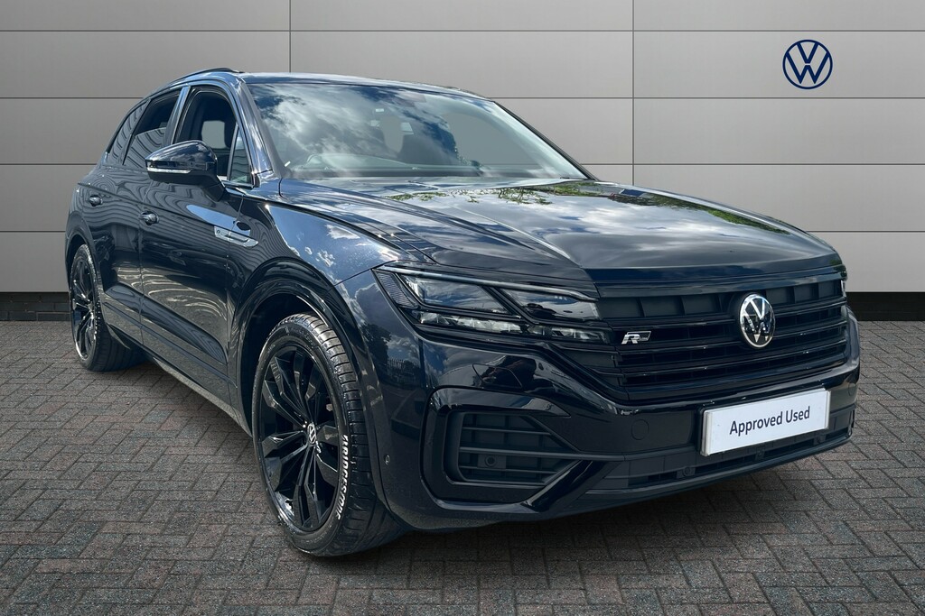 Compare Volkswagen Touareg 3.0 V6 Tdi 4Motion Black Edition Tip HJ21JZX Black