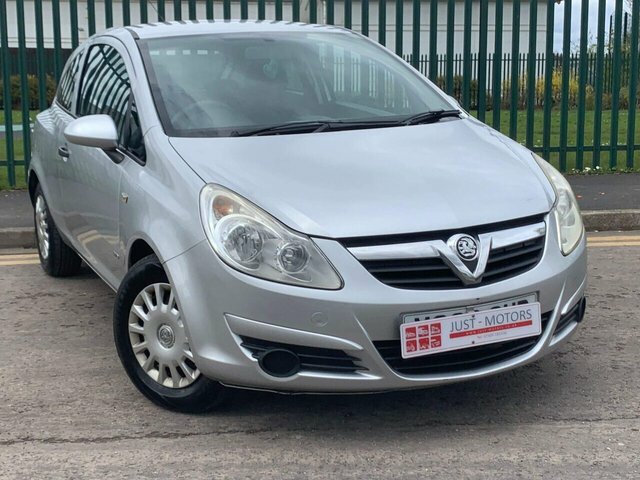 Compare Vauxhall Corsa 1.0L Life 60 Bhp YS08OUB Silver