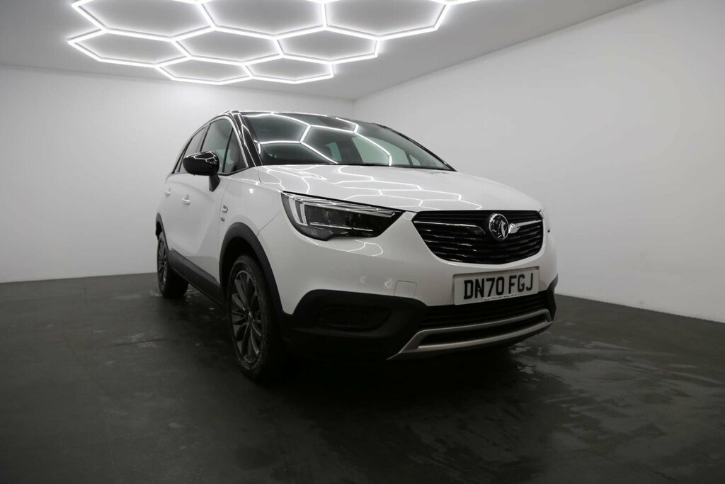 Compare Vauxhall Crossland X 2020 70 Griffin DN70FGJ White