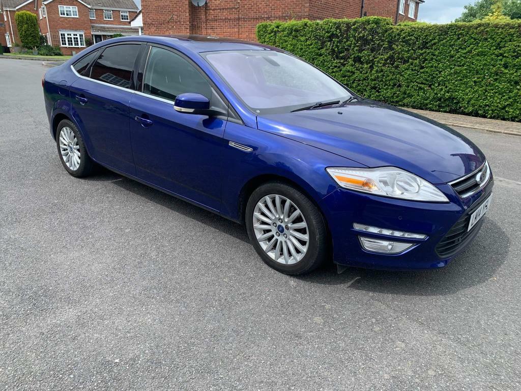 Compare Ford Mondeo 2.0 Tdci Zetec Business Edition Powershift Euro 5 LM14YFL Blue