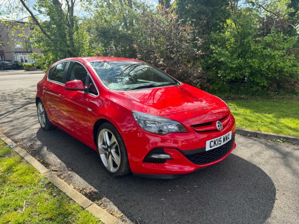 Compare Vauxhall Astra 1.4I Turbo Limited Edition Euro 6 CK15WWA Red