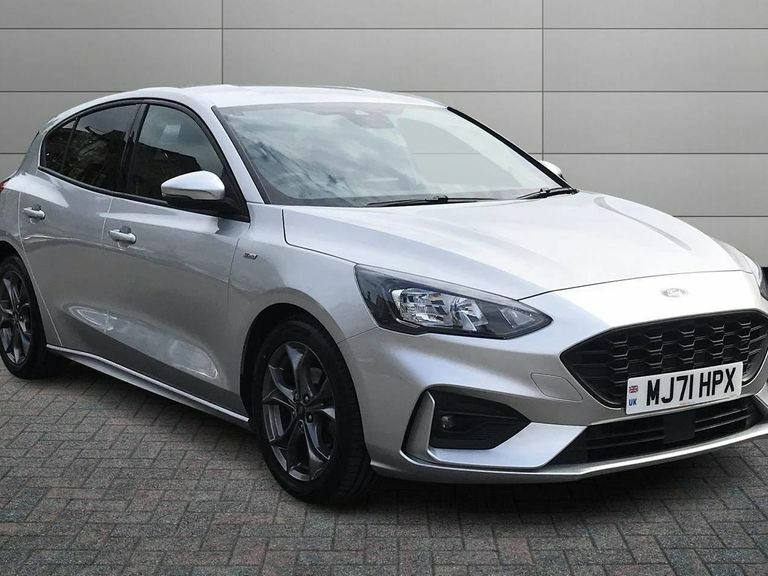 Compare Ford Focus 1.0T Ecoboost St-line Edition Euro 6 Ss MJ71HPX 
