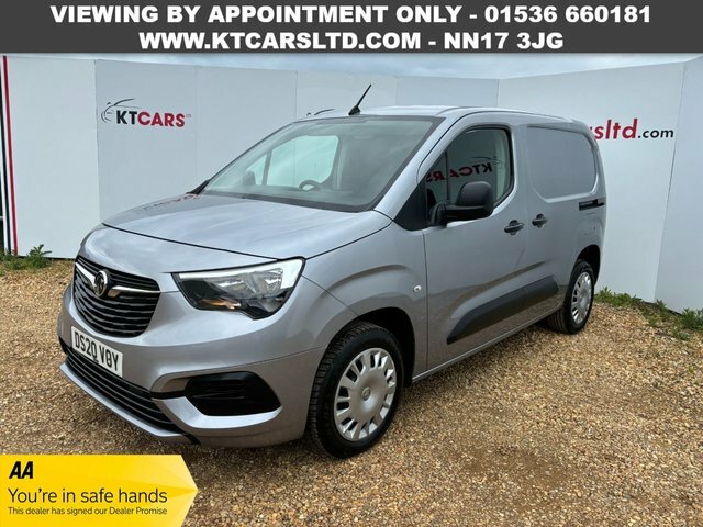 Compare Vauxhall Combo 1.5 L1h1 2300 Sportive Ss 101 Bhp DS20VOY Grey
