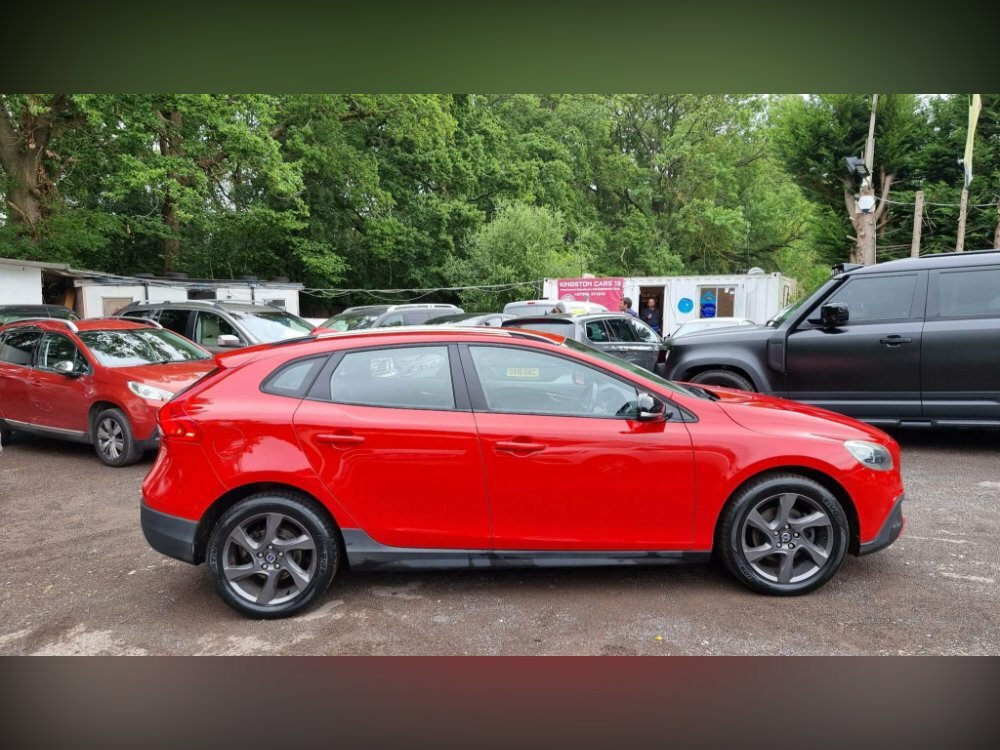 Volvo V40 Cross Country 1.6 D2 Lux Powershift Euro 5 Ss Red #1