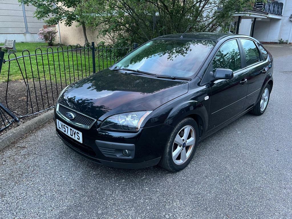 Compare Ford Focus 1.6 Zetec Climate LY57DYS Black