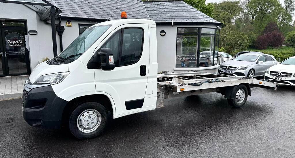 Citroen Relay 2.0 Bluehdi Chassis Cab White #1
