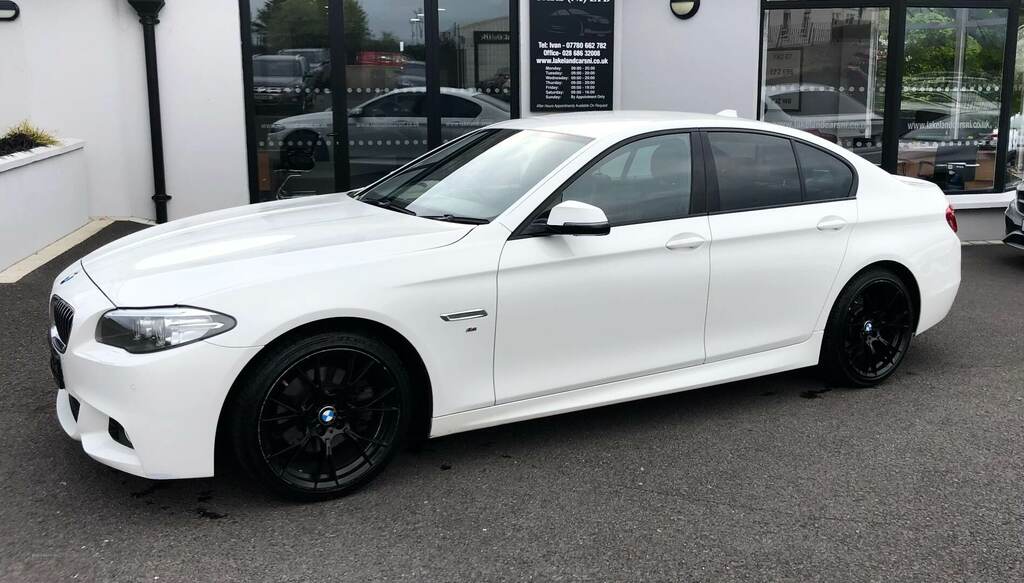 Compare BMW 5 Series 520D M Sport NK64PNF White