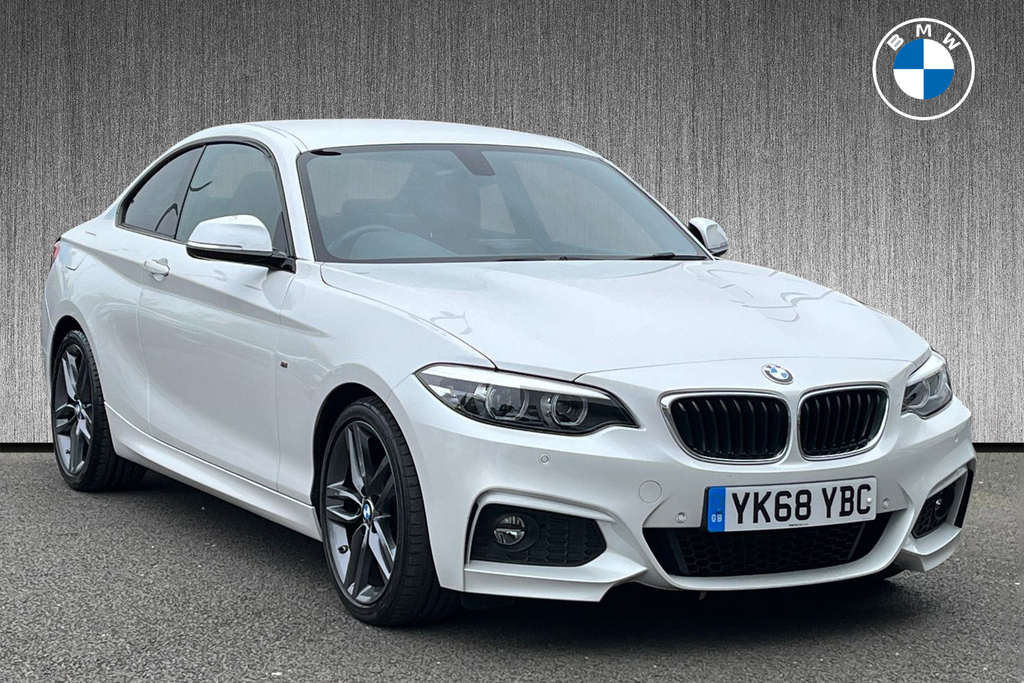 Compare BMW 2 Series Gran Coupe 230I M Sport Coupe YK68YBC White