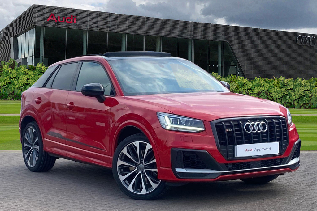 Compare Audi Q2 Tfsi 300 Ps S Tronic BW19XCA Red