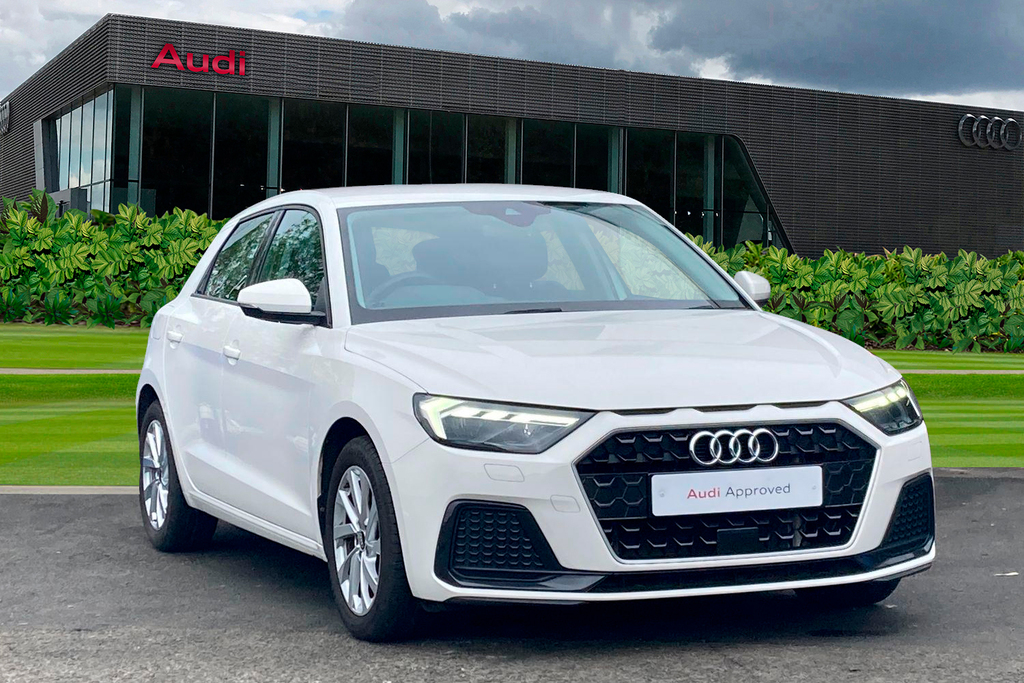 Compare Audi A1 Sport 25 Tfsi 95 Ps 5-Speed MM21LNC White