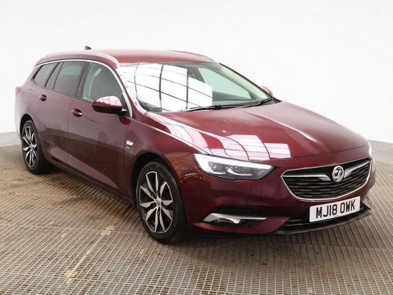 Compare Vauxhall Insignia 1.5T Elite Nav MJ18OWK Red