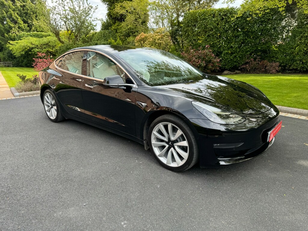 Tesla Model 3 Saloon Black #1