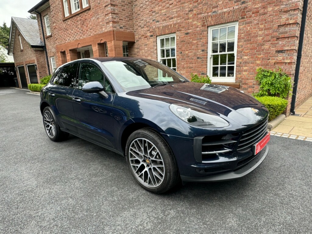 Compare Porsche Macan Estate MH69FBC Blue