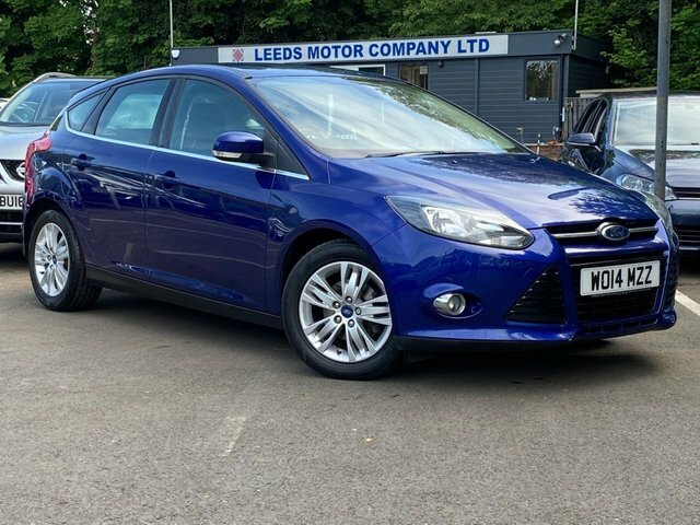 Compare Ford Focus Hatchback WO14MZZ Blue