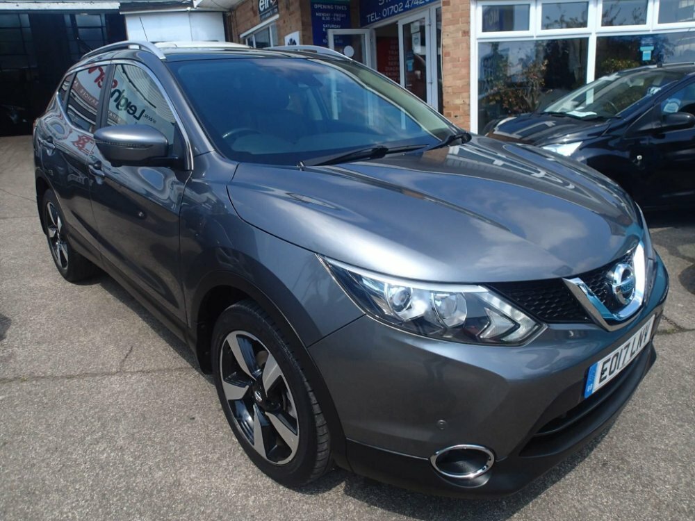 Compare Nissan Qashqai 1.2 Dig-t N-connecta 2Wd Euro 6 Ss EO17LNV Grey