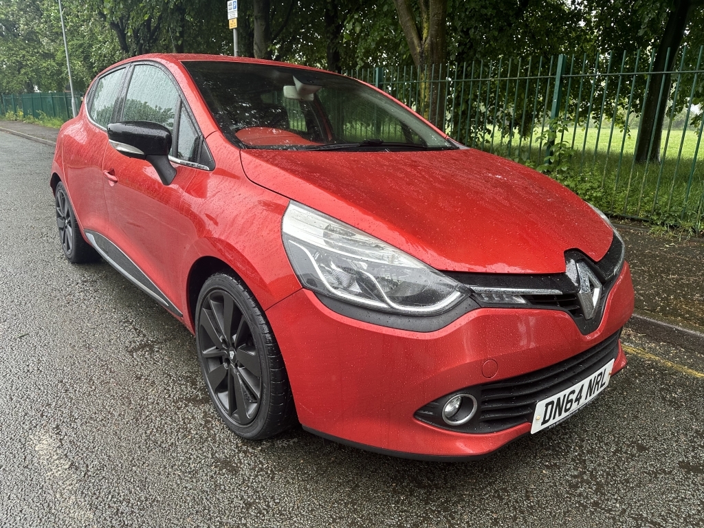 Compare Renault Clio 0.9 Dynamique S Medianav Energy Tce Ss DN64NRL Red