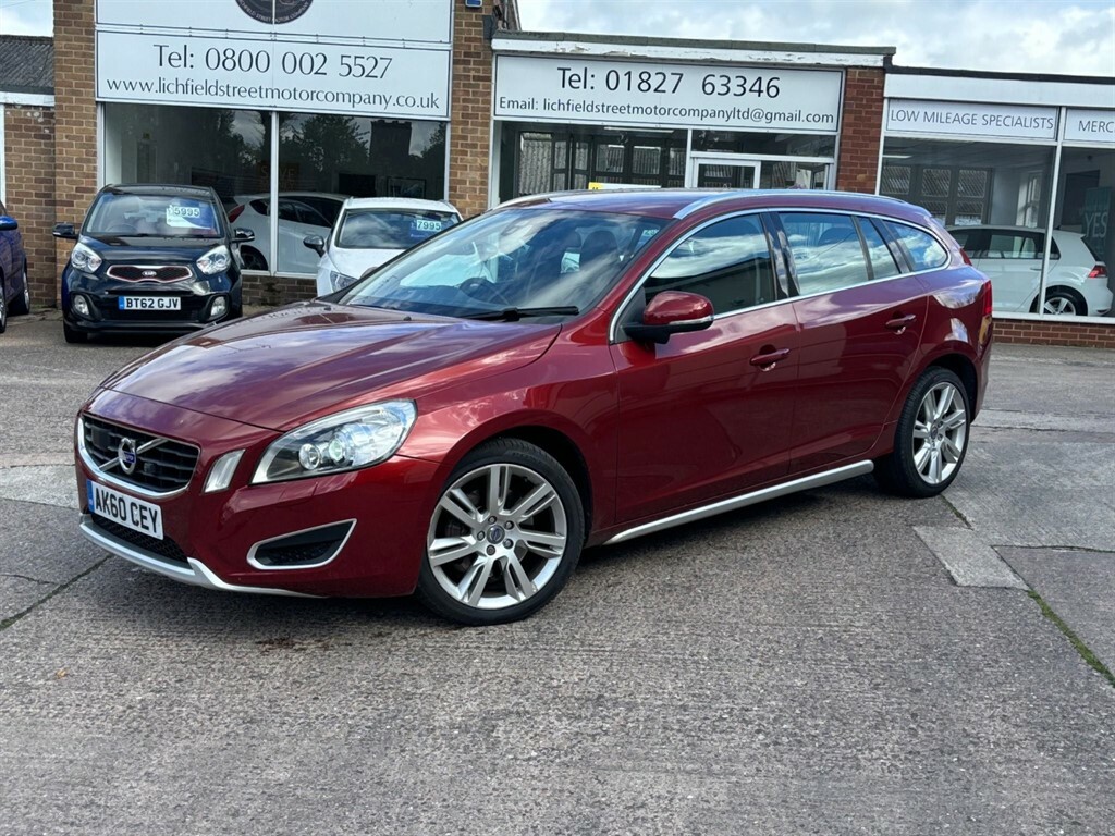 Compare Volvo V60 2.4 D5 Se Lux Geartronic Euro 5 AK60CEY Red