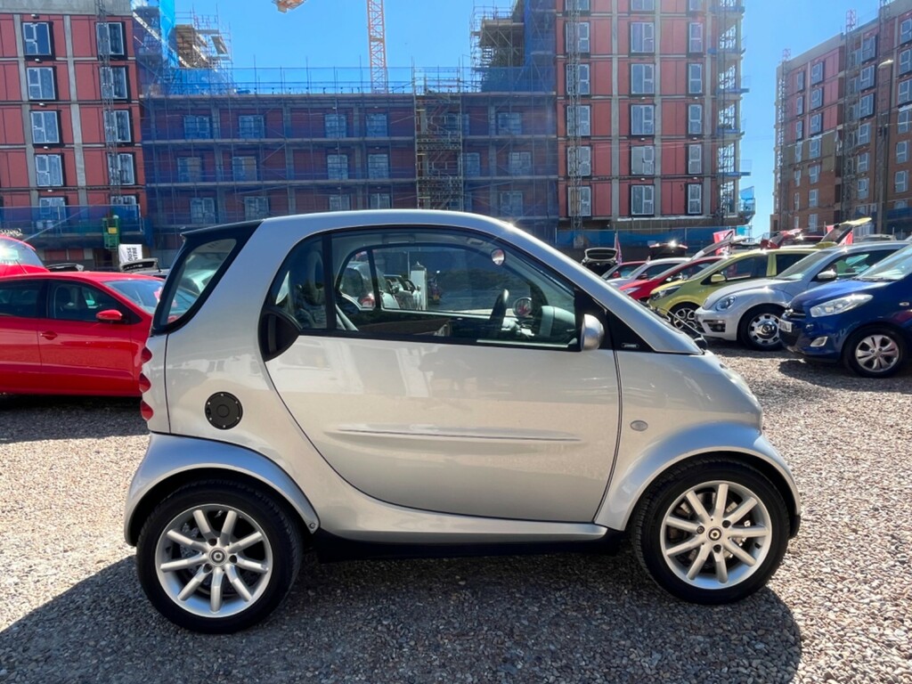 Compare Smart Fortwo Coupe Coupe Passion Softouch.1 GR07KUC 