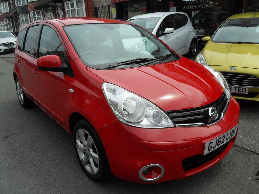 Compare Nissan Note 1.6 16V N-tec Euro 5 GJ62LHK Red
