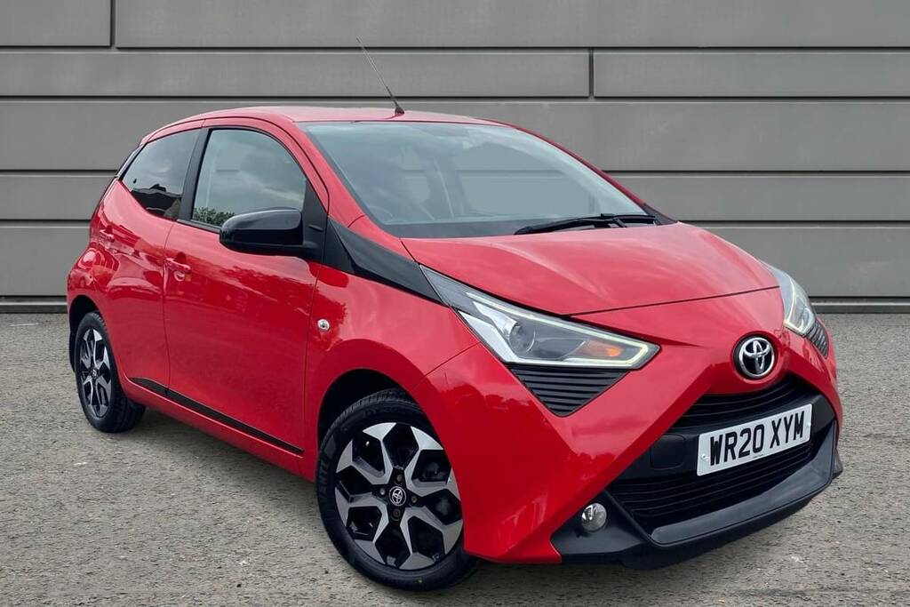 Compare Toyota Aygo 1.0 Vvt-i X-trend WR20XYM Red
