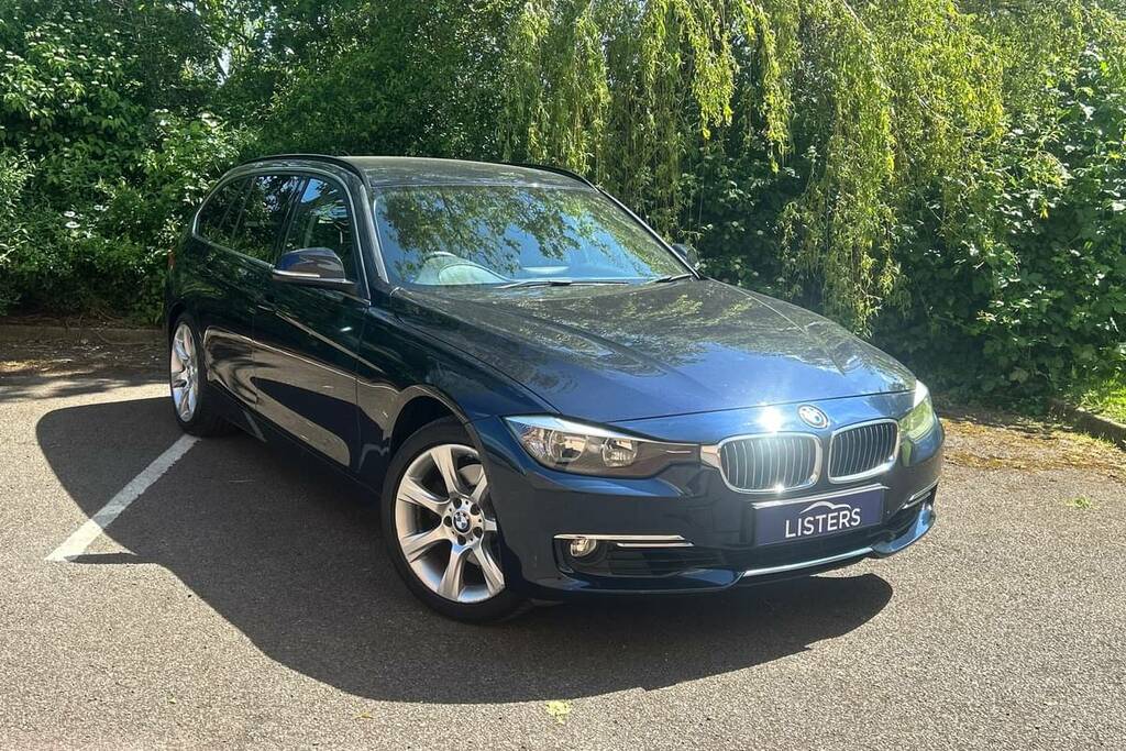 Compare BMW 3 Series 330D Xdrive Luxury Step Business Media  Blue