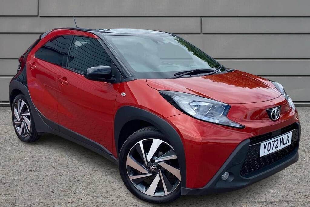 Compare Toyota Aygo X 1.0 Vvt-i Edge YO72HLK Red