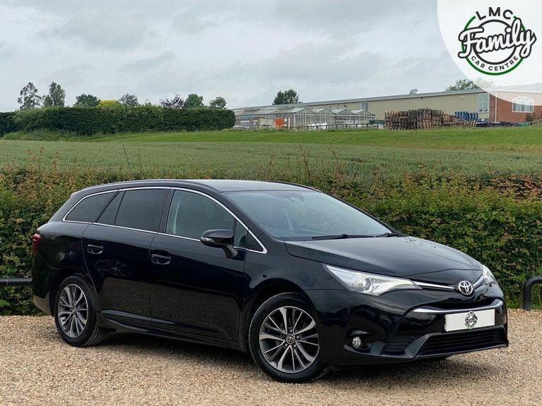Compare Toyota Avensis Avensis Business Edition D-4d GP15EUF Black