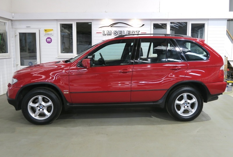 Compare BMW X5 Sport Exclusive Edition 231 KT05WGE Red