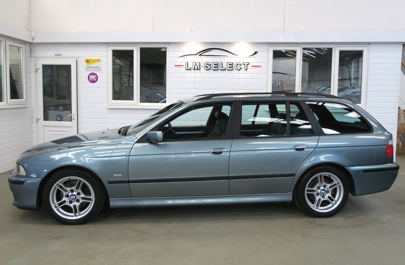 Compare BMW 5 Series 530I Sport Touring 231 RN52XWO Green