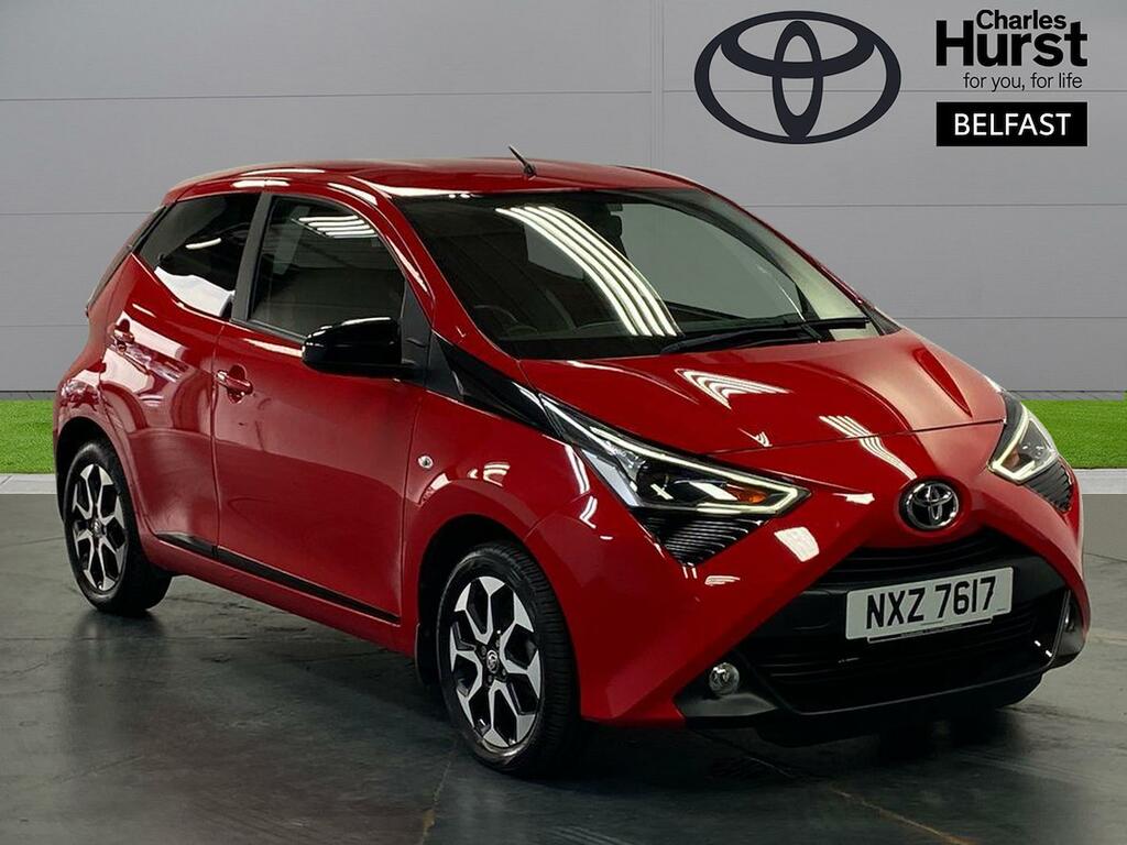 Compare Toyota Aygo 1.0 Vvt-i X-trend NXZ7617 Red