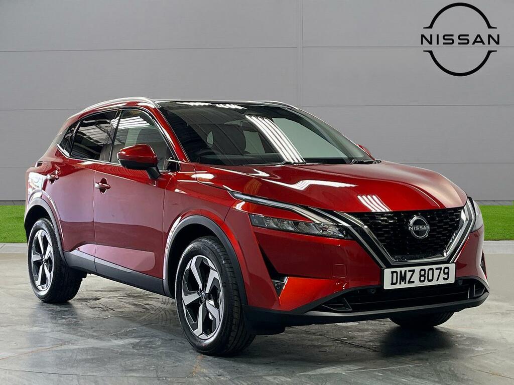 Compare Nissan Qashqai 1.3 Dig-t Mh 158 N-connecta Glass Roof DMZ7479 Red