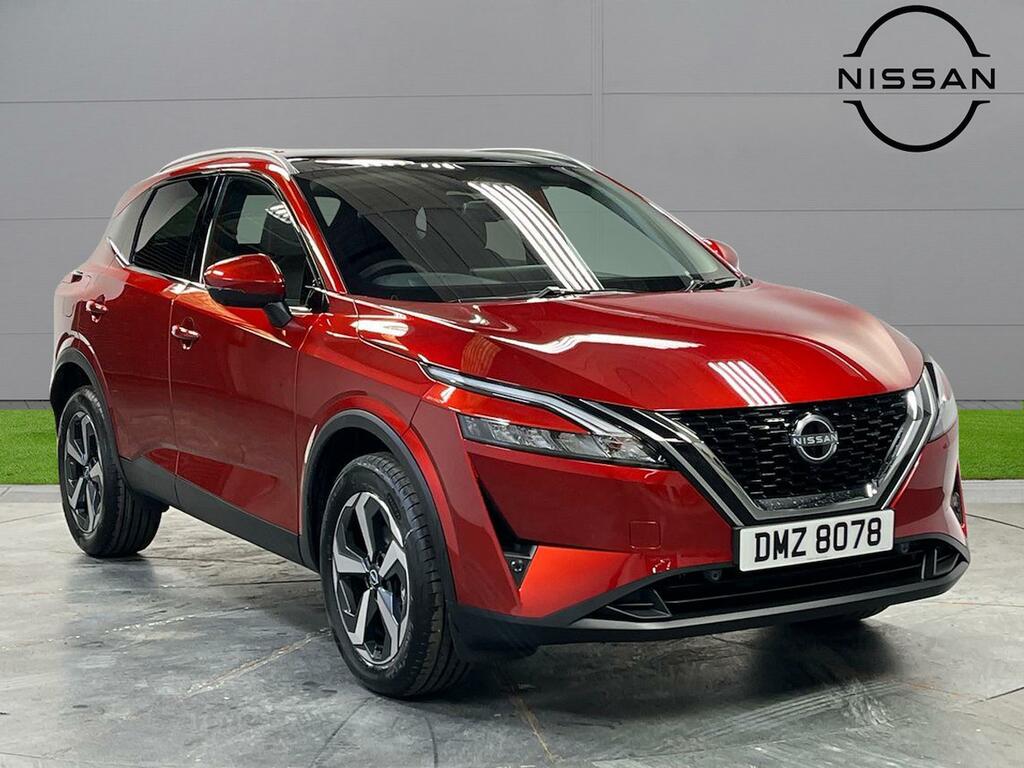Compare Nissan Qashqai 1.3 Dig-t Mh 158 N-connecta Glass Roof DMZ8078 Red