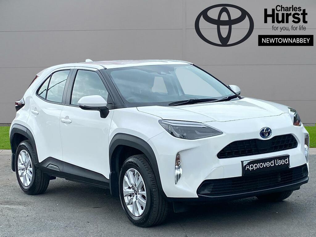 Compare Toyota Yaris Cross 1.5 Hybrid Icon Cvt TRZ8798 White