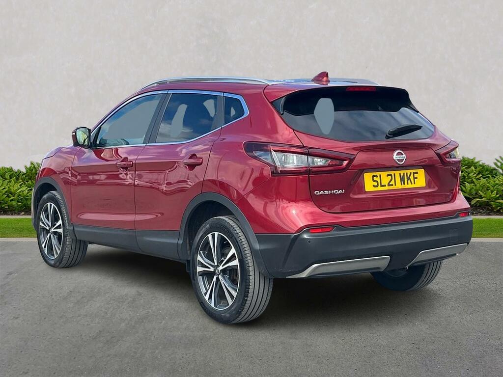 Compare Nissan Qashqai 1.3 Dig-t 160 N-connecta SL21WKF Red