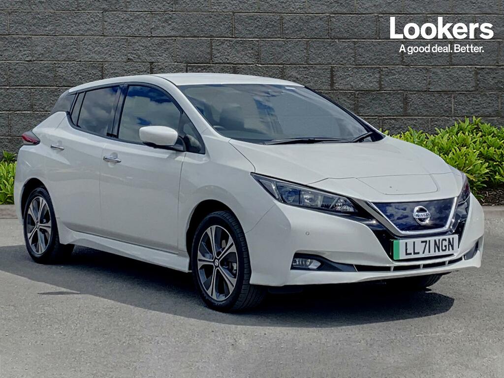 Compare Nissan Leaf 160Kw E N-connecta 62Kwh LL71NGN White