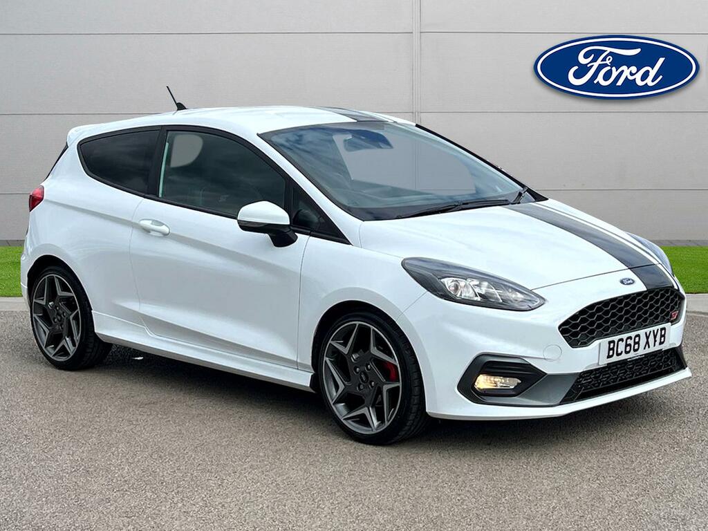 Compare Ford Fiesta 1.5 Ecoboost St-3 BC68XYB White