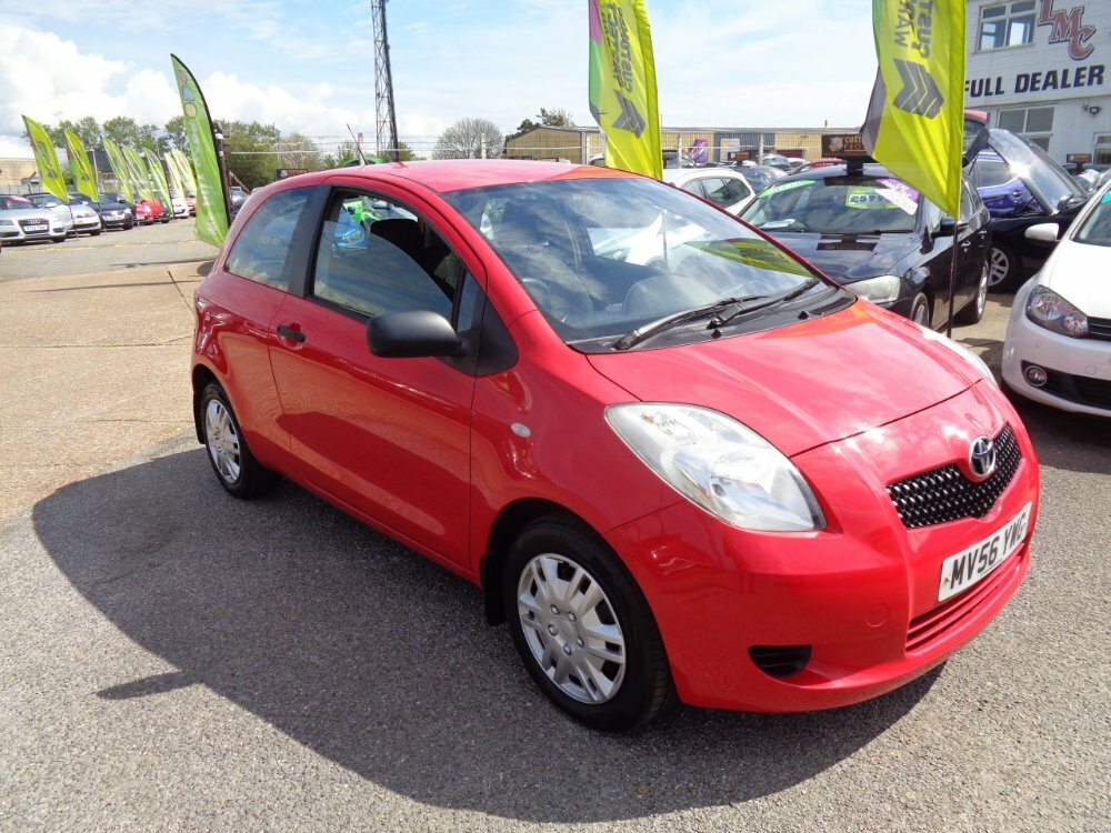 Compare Toyota Yaris 1.0 Ion L 3-Door MV56YWG Red