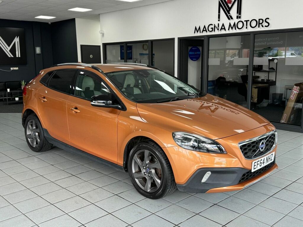 Compare Volvo V40 Cross Country D2 Cross Country Lux EF64NHZ Brown