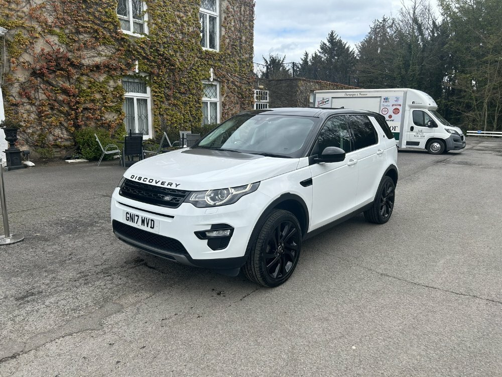 Compare Land Rover Discovery Sport Discovery Sport Luxury Hse Td4 GN17WVD White