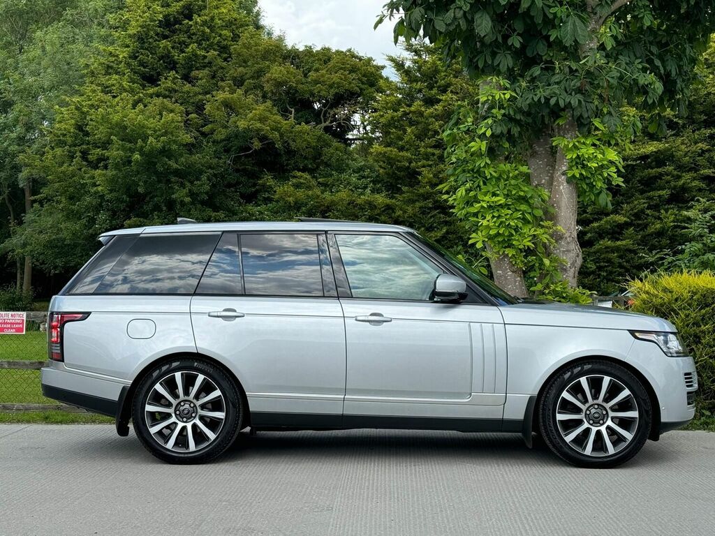 Compare Land Rover Range Rover 4X4 3.0 V6 Vogue Se 4Wd Euro 6 Ss 201 LG67EJK Silver