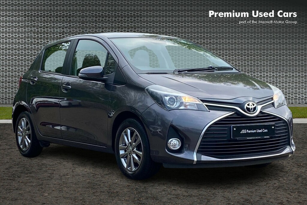 Compare Toyota Yaris 1.33 Vvt-i Icon AX64BSO Grey