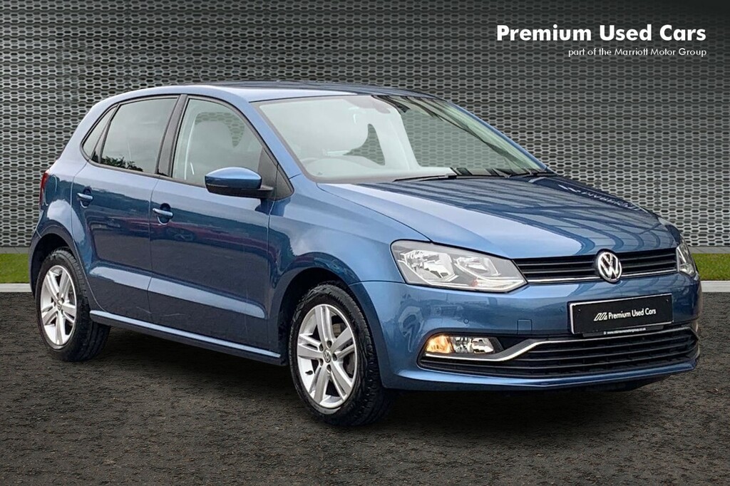 Compare Volkswagen Polo 1.2 Tsi Match Dsg AF16SYH Blue