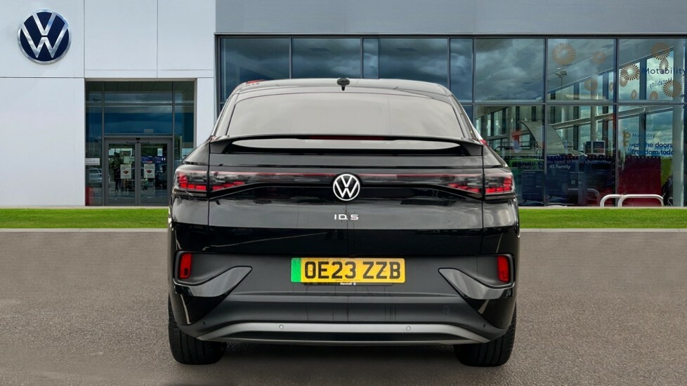 Compare Volkswagen ID.5 Id5 Tech Pro Performance OE23ZZB Black
