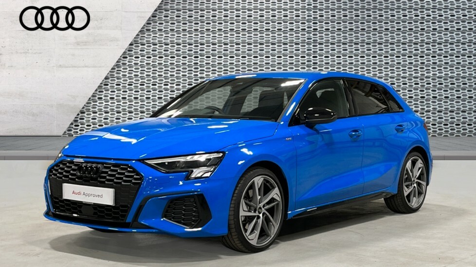 Compare Audi A3 Audi Sportback Black Edition 35 Tfsi 150 Ps S Tron LY73OCW Blue